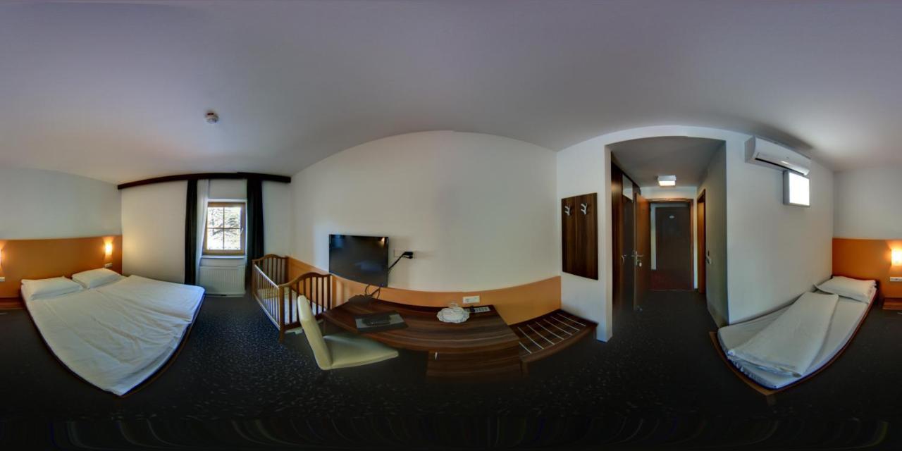 Domacija Vodnik & Apartments Cerklje na Gorenjskem Esterno foto
