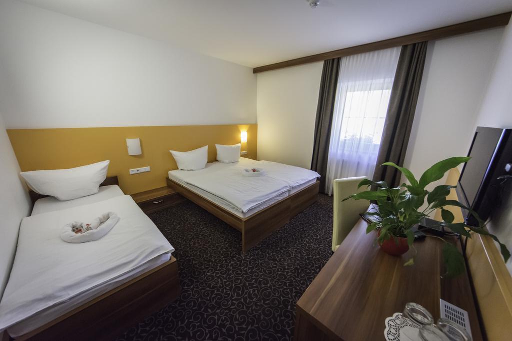 Domacija Vodnik & Apartments Cerklje na Gorenjskem Esterno foto
