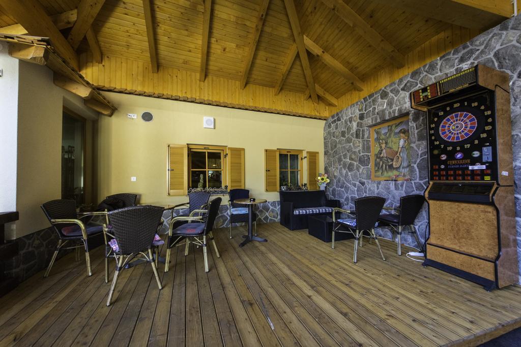 Domacija Vodnik & Apartments Cerklje na Gorenjskem Esterno foto