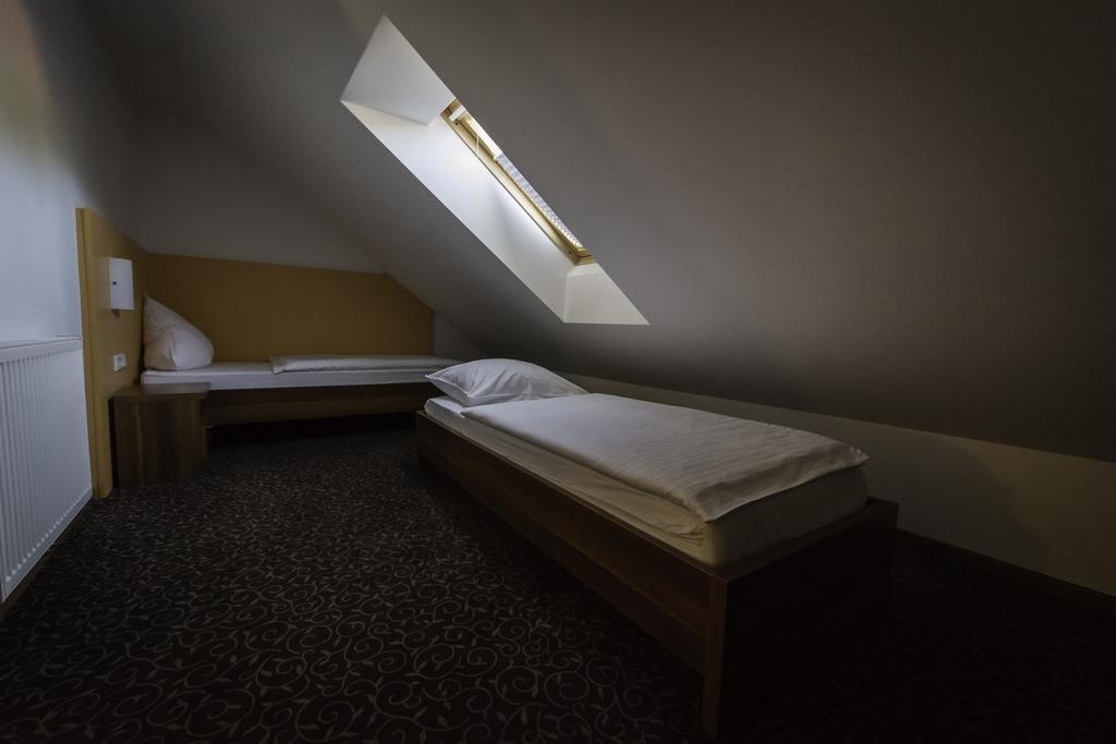 Domacija Vodnik & Apartments Cerklje na Gorenjskem Esterno foto